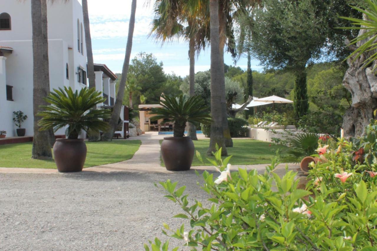 Villa Ca Na Vinya Cala Tarida  Exterior photo