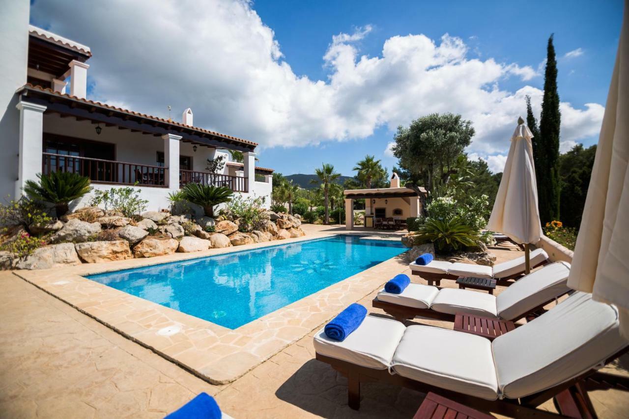 Villa Ca Na Vinya Cala Tarida  Exterior photo