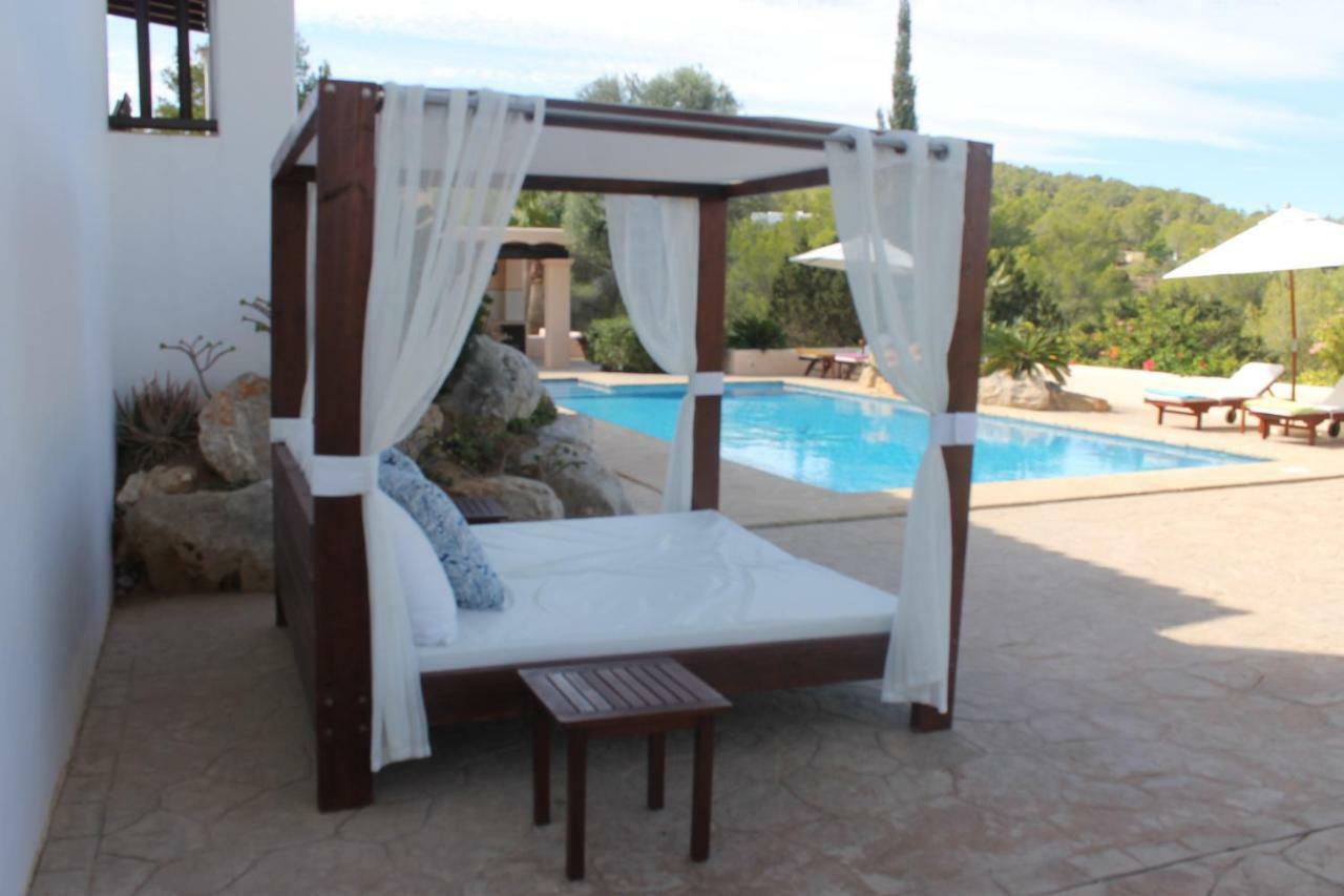 Villa Ca Na Vinya Cala Tarida  Exterior photo